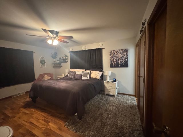 21 Colonial Drive, Clinton, IL 61727