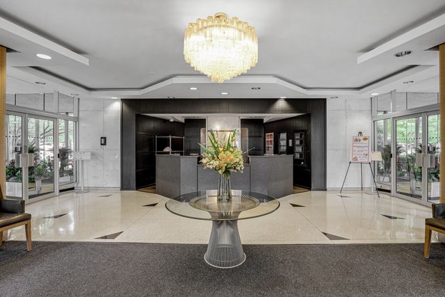3950 N Lake Shore Drive 1516, Chicago, IL 60613
