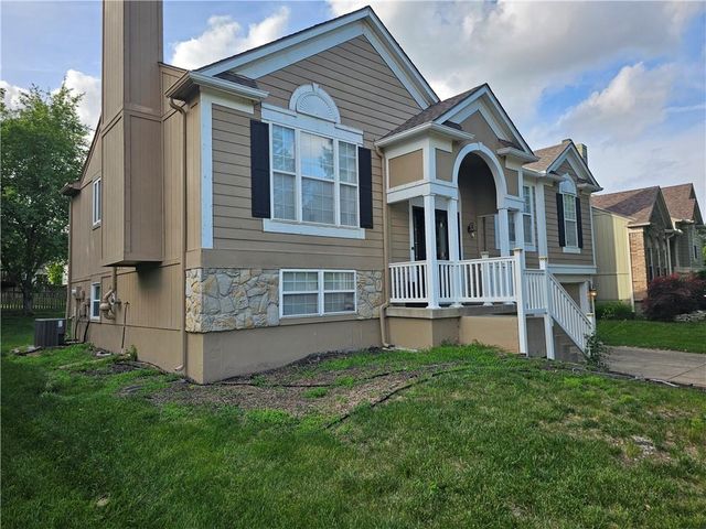 15672 S Blackfoot Street, Olathe, KS 66062