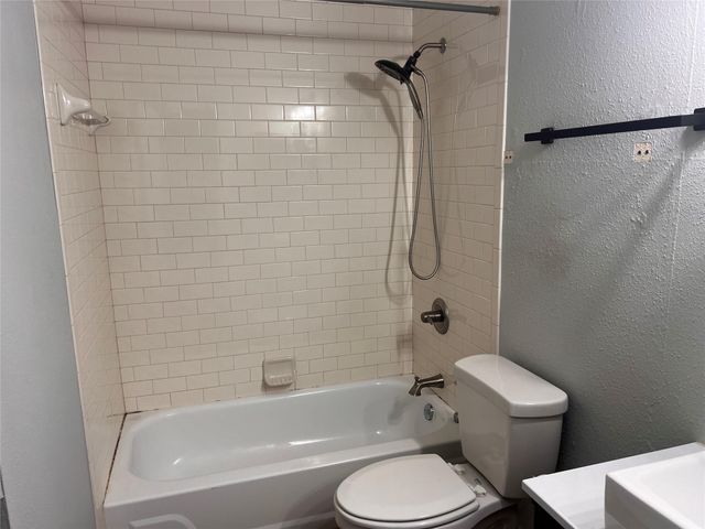 712 W 21st ST 205, Austin, TX 78705