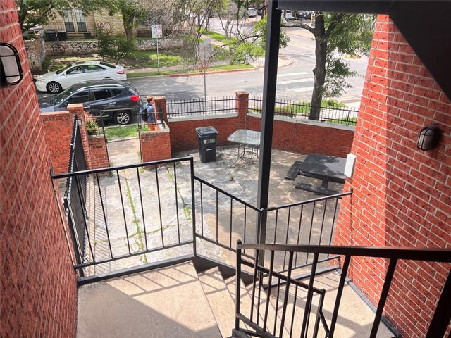 712 W 21st ST 205, Austin, TX 78705