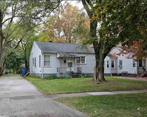 21441 Atlantic Avenue Common, Warren, MI 48091
