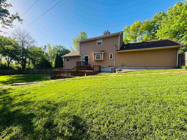 3530 NW 45th Ct, Topeka, KS 66618