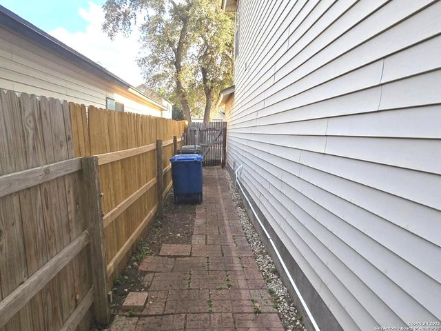 9415 Silverfeather, San Antonio, TX 78254