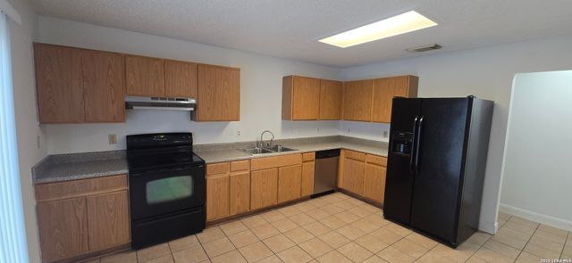 9415 Silverfeather, San Antonio, TX 78254