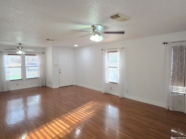 9415 Silverfeather, San Antonio, TX 78254