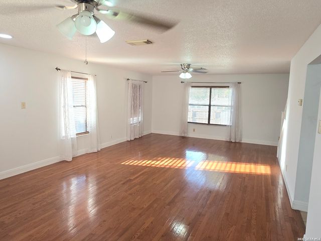 9415 Silverfeather, San Antonio, TX 78254