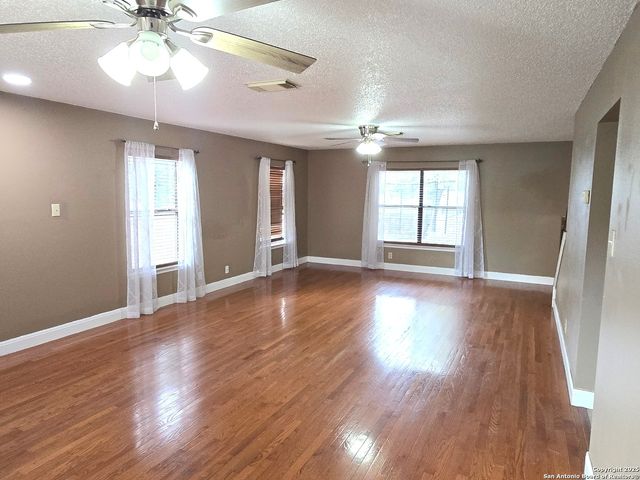 9415 Silverfeather, San Antonio, TX 78254