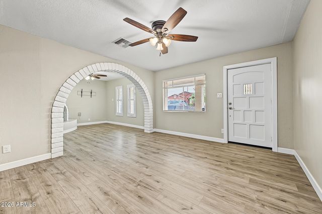 602 W CHIPMAN Road, Phoenix, AZ 85041