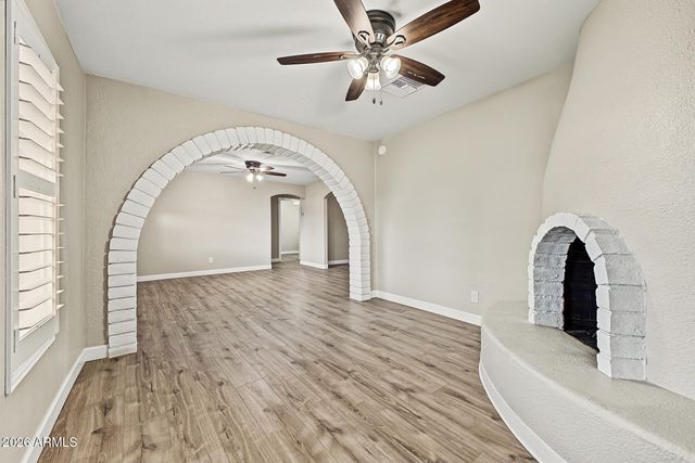 602 W CHIPMAN Road, Phoenix, AZ 85041