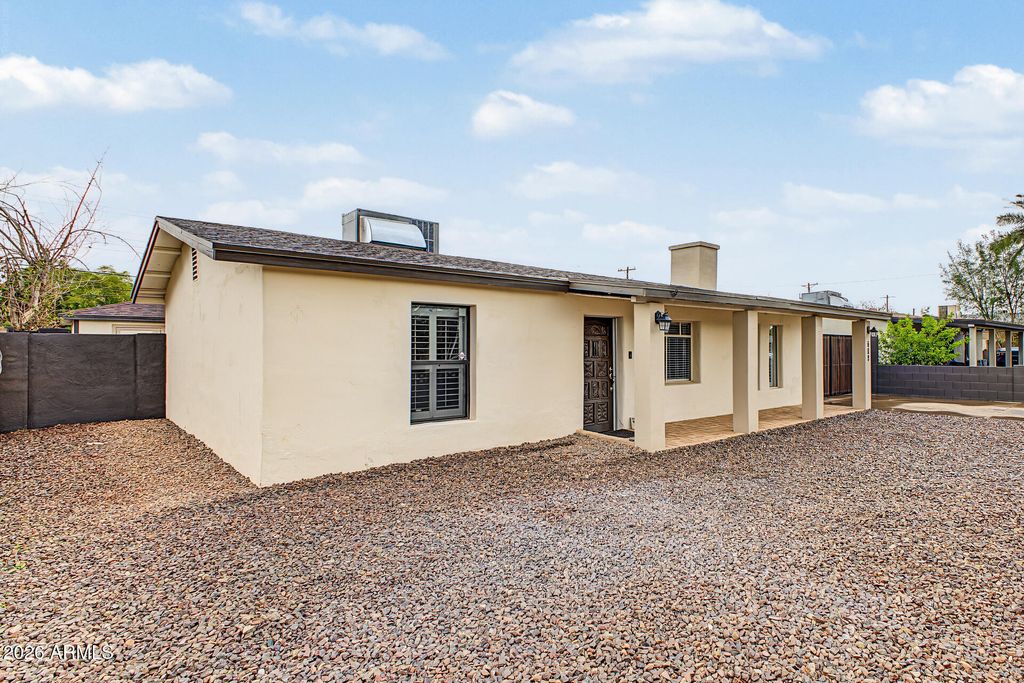 602 W CHIPMAN Road, Phoenix, AZ 85041 — photo 2