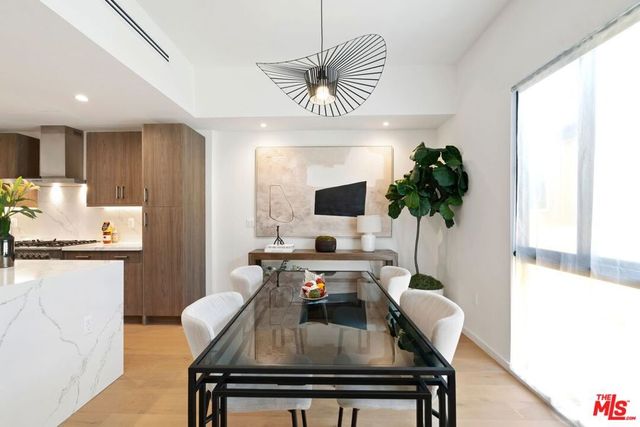 3805 S Verona Court, Los Angeles, CA 90066