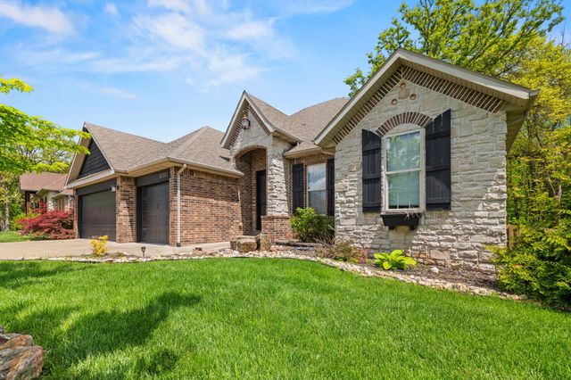 5620 S Winsor Drive, Battlefield, MO 65619