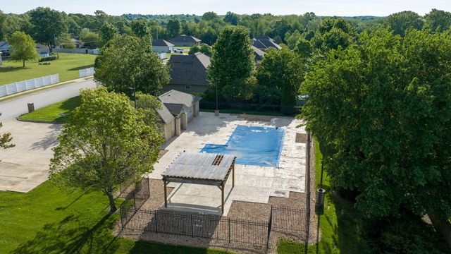 5620 S Winsor Drive, Battlefield, MO 65619