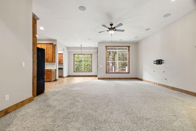 5620 S Winsor Drive, Battlefield, MO 65619