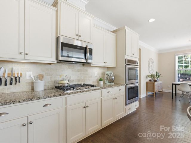 1037 Brunswick Way, Waxhaw, NC 28173