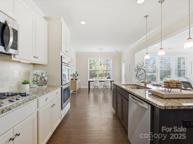 1037 Brunswick Way, Waxhaw, NC 28173