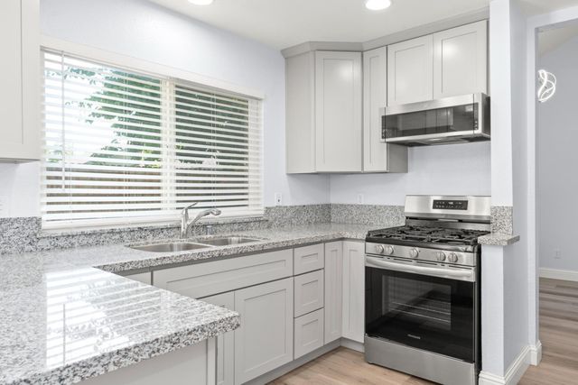 1092 Millet Way, Sacramento, CA 95834