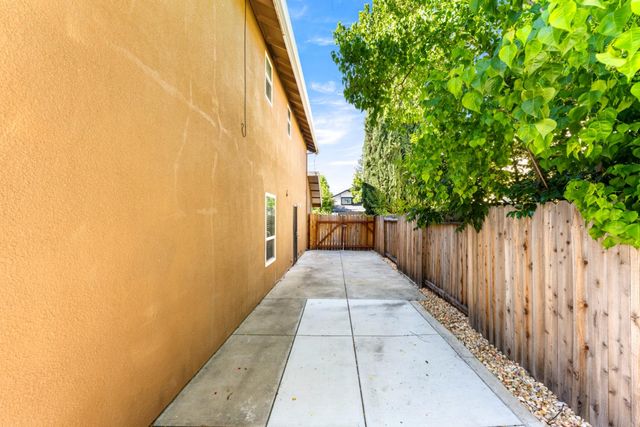 1092 Millet Way, Sacramento, CA 95834