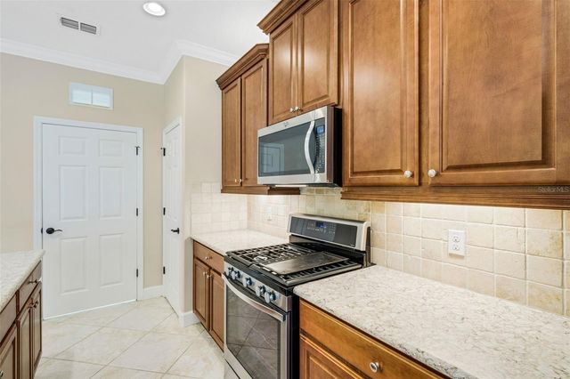 224 GRANADA LANE, Davenport, FL 33837