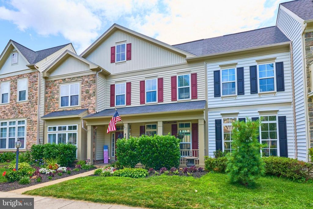 42719 EXPLORER DR, Brambleton, VA 20148