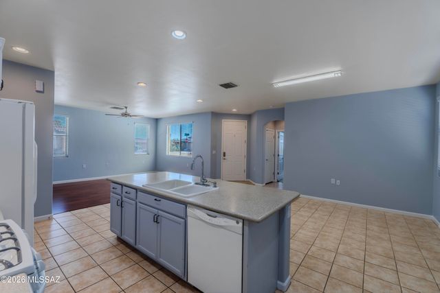 10134 S Azure Surrey Drive, Vail, AZ 85641