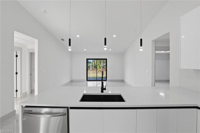 1105 Artic ST E, Lehigh Acres, FL 33974