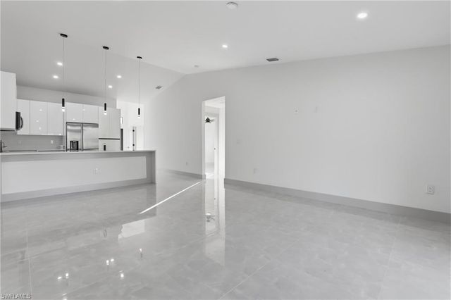 1105 Artic ST E, Lehigh Acres, FL 33974