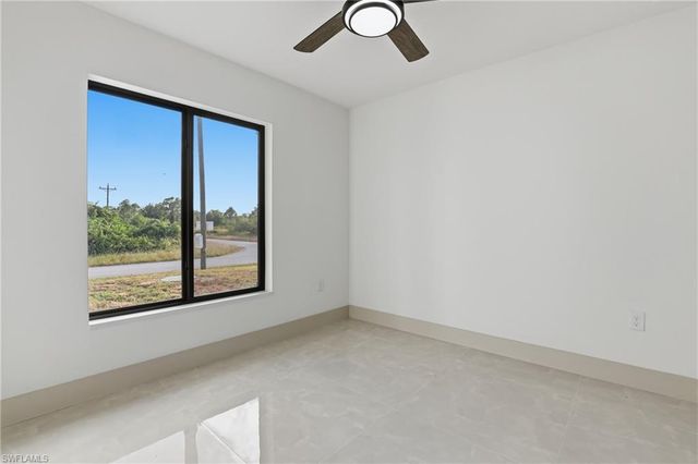 1105 Artic ST E, Lehigh Acres, FL 33974