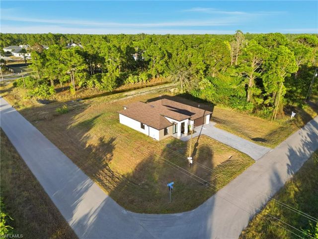 1105 Artic ST E, Lehigh Acres, FL 33974