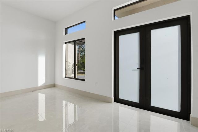 1105 Artic ST E, Lehigh Acres, FL 33974