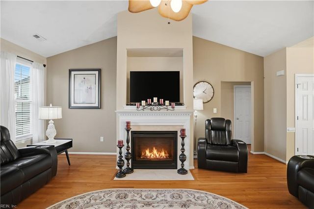 10419 Sylvia CIR, Windsor, VA 23487