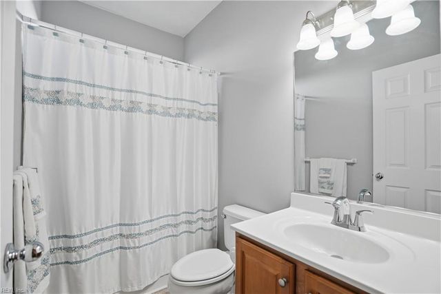 10419 Sylvia CIR, Windsor, VA 23487