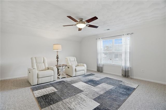 10419 Sylvia CIR, Windsor, VA 23487