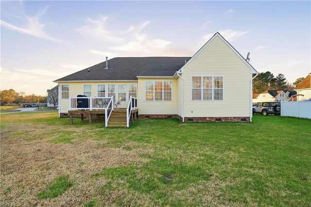 10419 Sylvia CIR, Windsor, VA 23487