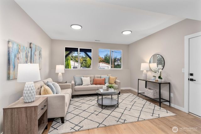 3323 Federal Avenue, Everett, WA 98201