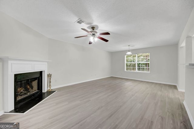 4327 Defoors Farm Trail, Powder Springs, GA 30127