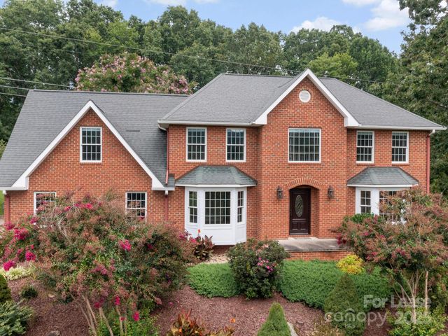 206 Bridle Path, Candler, NC 28715