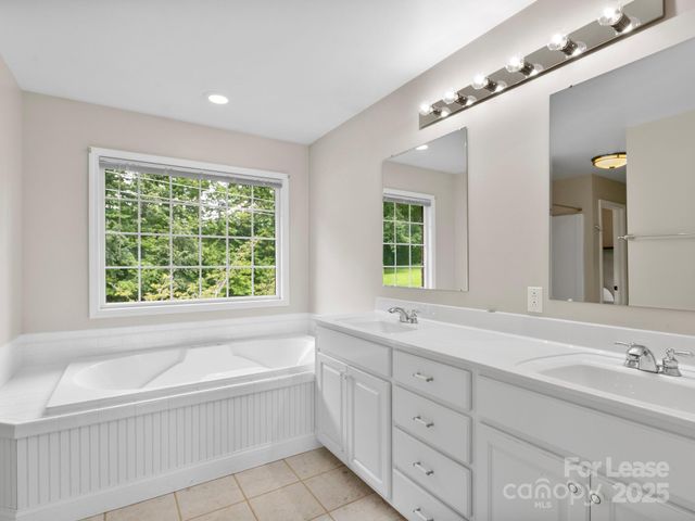 206 Bridle Path, Candler, NC 28715