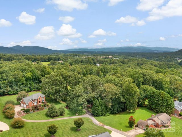 206 Bridle Path, Candler, NC 28715