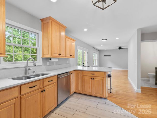 206 Bridle Path, Candler, NC 28715