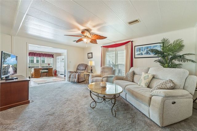 487 Jacklin LN, North Fort Myers, FL 33903