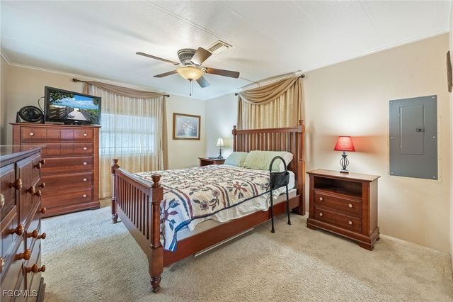 487 Jacklin LN, North Fort Myers, FL 33903