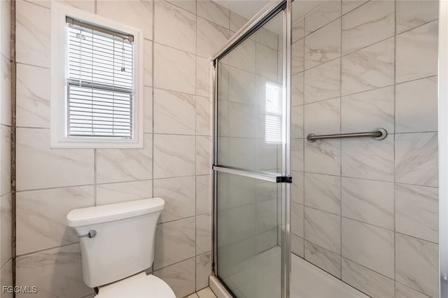 487 Jacklin LN, North Fort Myers, FL 33903