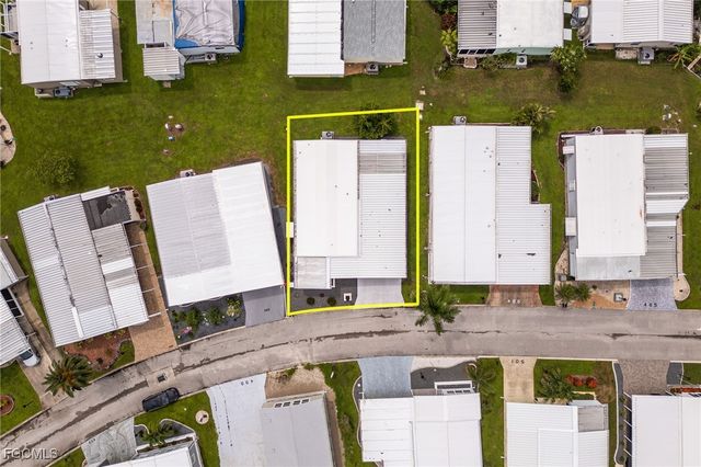 487 Jacklin LN, North Fort Myers, FL 33903