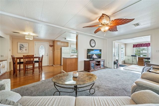 487 Jacklin LN, North Fort Myers, FL 33903