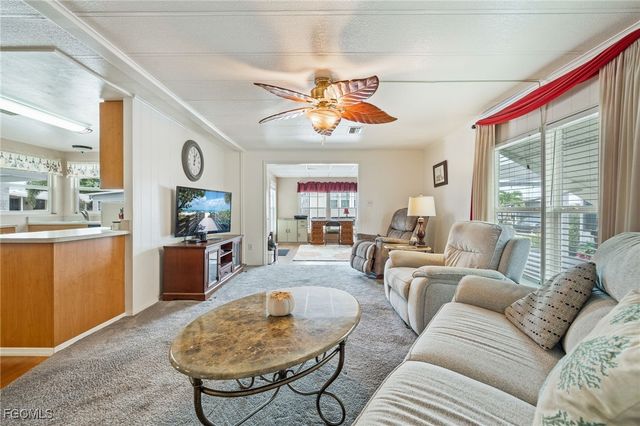 487 Jacklin LN, North Fort Myers, FL 33903