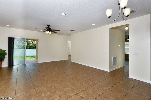 1913 SW 26th TER, Cape Coral, FL 33914
