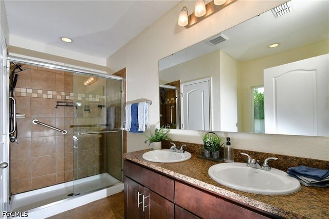 1913 SW 26th TER, Cape Coral, FL 33914