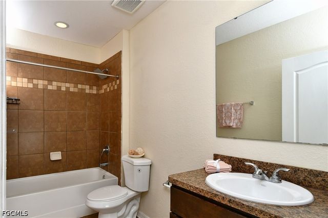 1913 SW 26th TER, Cape Coral, FL 33914